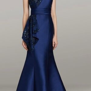 Almost brand new Gia Franco gown in excellent condition